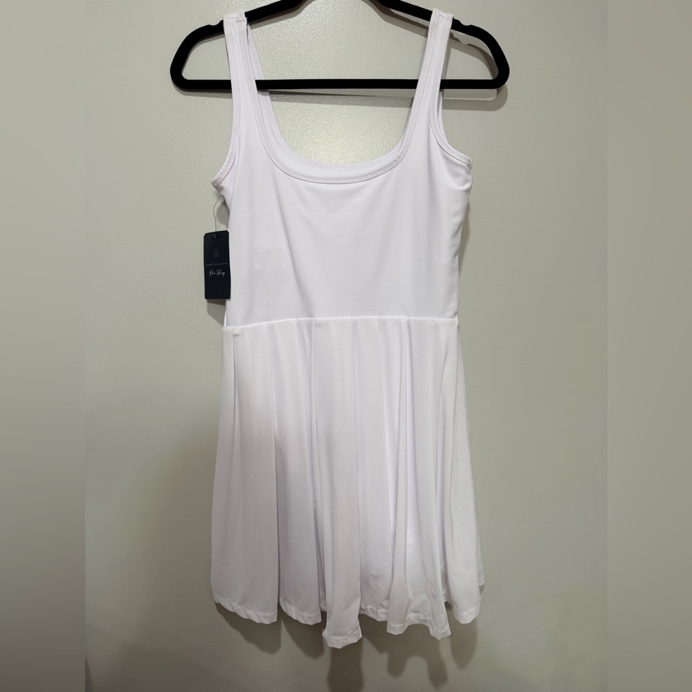 Sage Collective White Tennis Golf Dress NWT Size M Flowy Athleisure Feminine